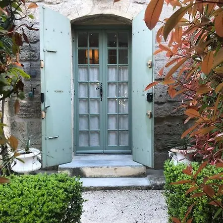 Ulysse, Spacieux Au Centre Historique D'uzes En Rez-de-chaussee Avec Exterieur, Proche Parking Des Marroniers Apartment *
